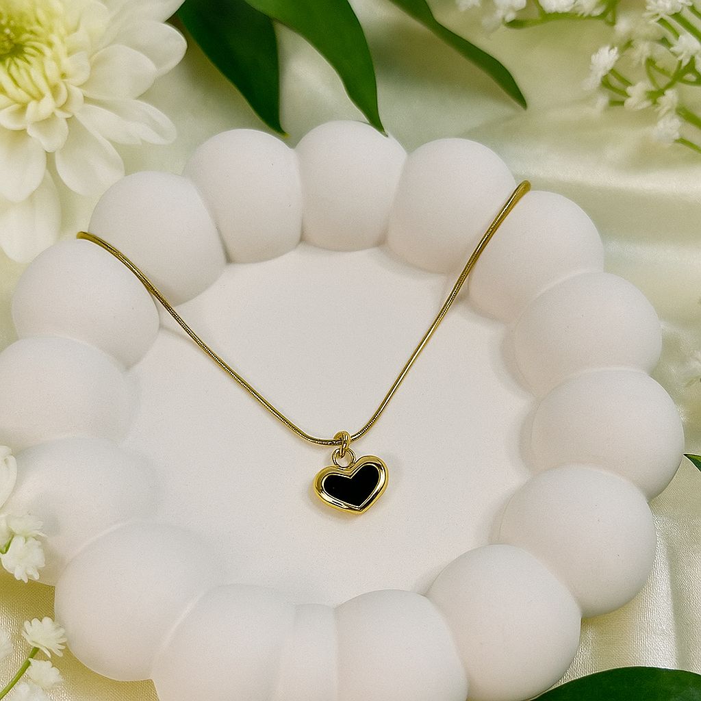 Eternal Black Heart Necklace