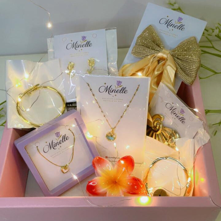 The Divine Gift Hamper Box