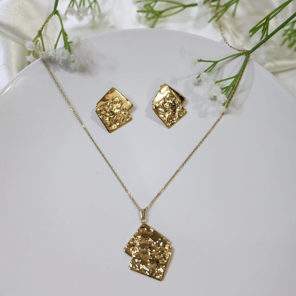 Molten Edge Textured Gold Jewelry Set