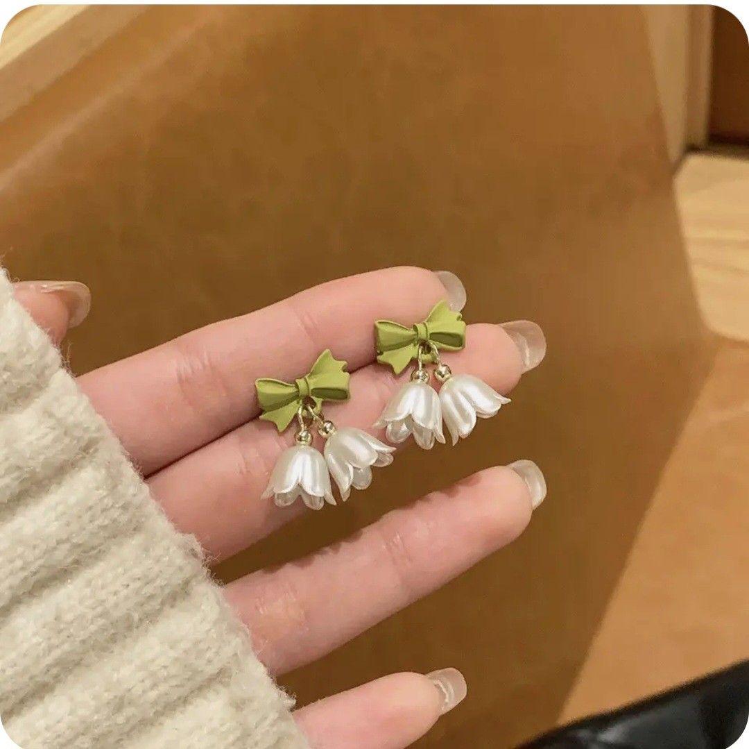 White Tulip & Green Bow Drop Earrings