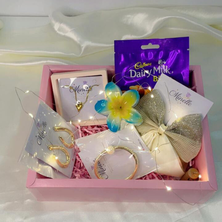The Glamour Muse Gift Hamper Box