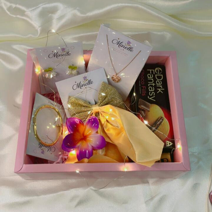 The Pretty Luxe Gift Hamper Box